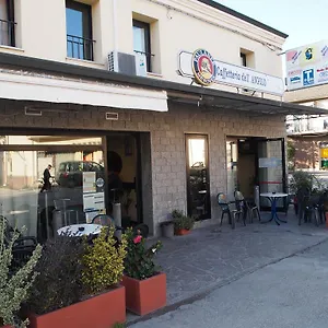  Affittacamere Caffetteria Dell'angolo Italia